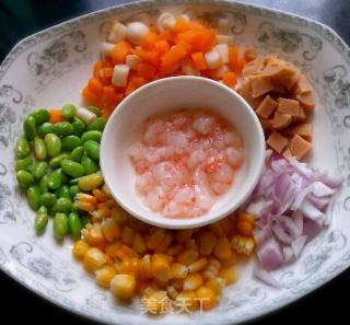 茄汁花朵蛋包饭的做法步骤：1