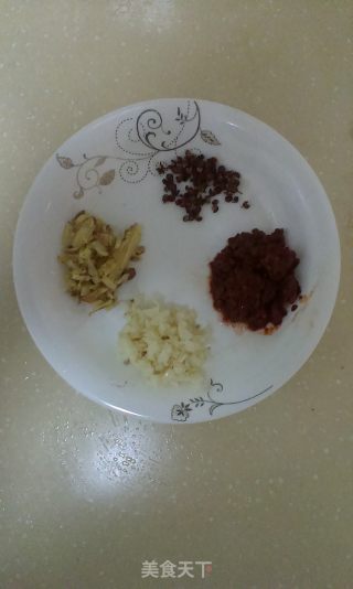 博雅私房菜之鱼系列---家常鲫鱼的做法步骤：2