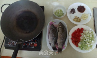 博雅私房菜之鱼系列---家常鲫鱼的做法步骤：4