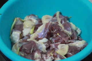 段段子姜鸭的做法步骤：1