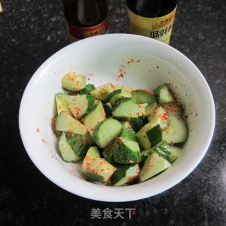 蚝油炝黄瓜的做法步骤：5