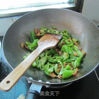 辣炒肥肉的做法步骤：6