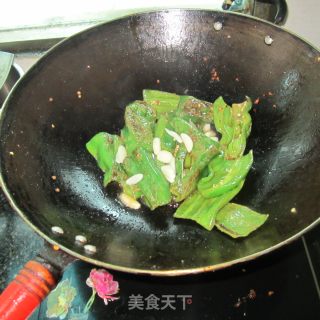 油焖辣椒的做法步骤：6