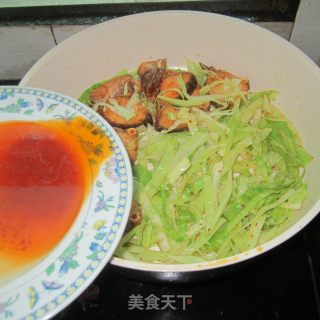 圆白菜煮鱼的做法步骤：5