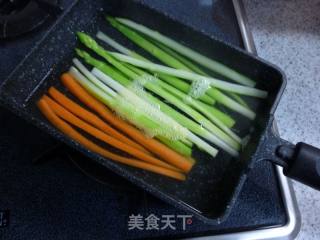照烧蔬菜肉卷厚蛋烧的做法步骤：2