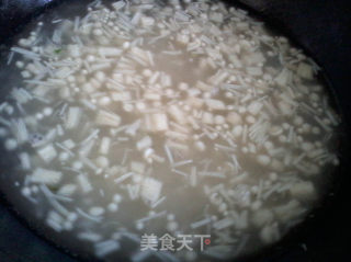 金针菇蛋花汤的做法步骤：5