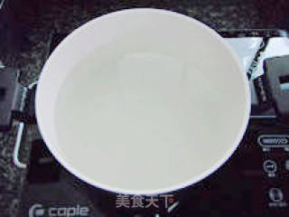 【皮蛋瘦肉粥】--- 广式粥品里最常见的那一道的做法步骤：3