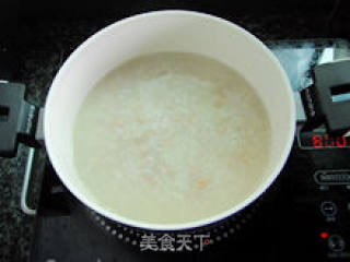 【皮蛋瘦肉粥】--- 广式粥品里最常见的那一道的做法步骤：10