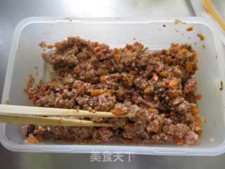 【芹香胡萝卜肉包】荤素搭配的包子的做法步骤：8