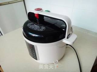 莲藕薏米骨头汤的做法步骤：6