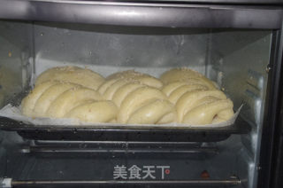 香肠面包 & 蜜红豆面包的做法步骤：19