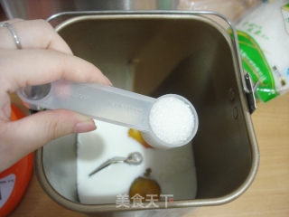 面包机椰蓉面包的做法步骤：1