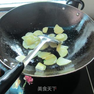 腊肉豆腐炒土豆的做法步骤：6