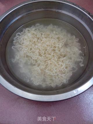 【丢掉速食拌面】茄子肉酱拌面的做法步骤：4