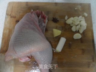 红烧鸡的做法步骤：1