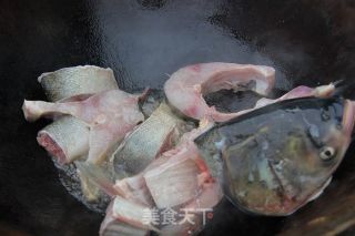 垮炖水库鱼的做法步骤：3