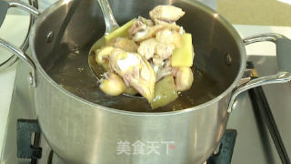 萝卜清煲鸡的做法步骤：2