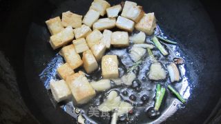 豆腐拌芽菜的做法步骤：2