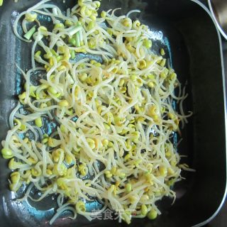 小炒黄豆芽的做法步骤：4