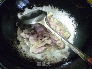 里脊肉炒红苋菜的做法步骤：7