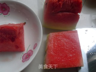 凉拌西瓜皮的做法步骤：1