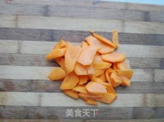 胡萝卜青苹果汁的做法步骤：1