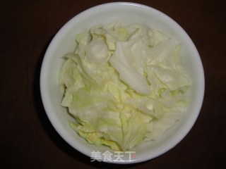 少油烟少油速炒包菜的做法步骤：3