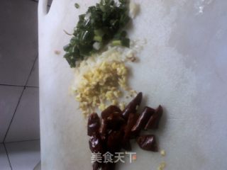 肉丝豆芽炒河粉的做法步骤：4