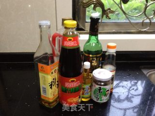 香菇酱拌鸡胸肉的做法步骤：2