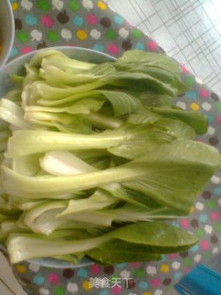 青菜豆包的做法步骤：1