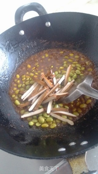 韭菜毛豆炒豆腐干的做法步骤：6