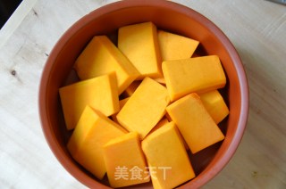 金瓜小米排骨的做法步骤：7