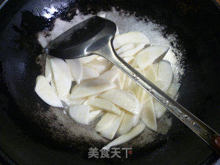 酱瓜炒茭白的做法步骤：8