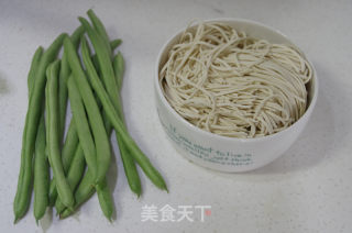 四季豆焖面的做法步骤：1