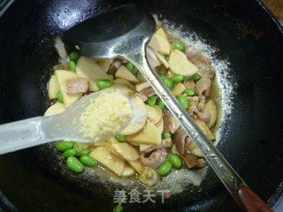 毛豆里脊肉炒茭白的做法步骤：13