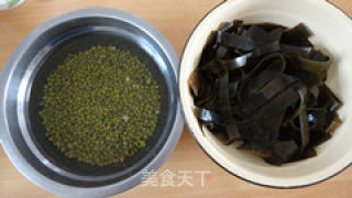 海带绿豆粥的做法步骤：1