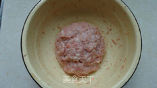 肉丸伴菜的做法步骤：2