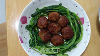 肉丸伴菜的做法步骤：8
