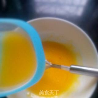 戚风蛋糕8寸的做法步骤：2