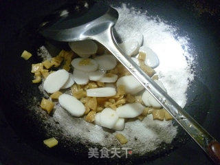 萝卜干炒年糕的做法步骤：5