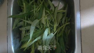 蒜香空心菜的做法步骤：1