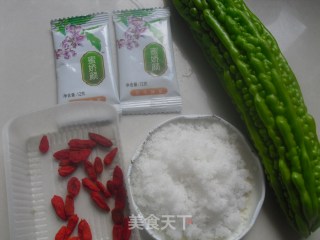 蜜汁苦瓜的做法步骤：1
