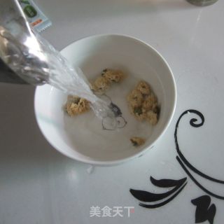 蜂蜜菊花茶的做法步骤：3