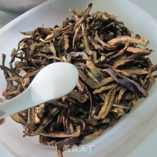 剁椒咸茄子的做法步骤：1