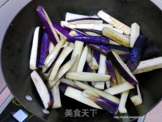 鱼香茄子的做法步骤：2