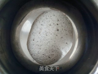 黑芝麻花卷馒头的做法步骤：3