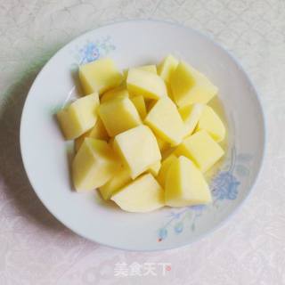 土豆焖排骨的做法步骤：2