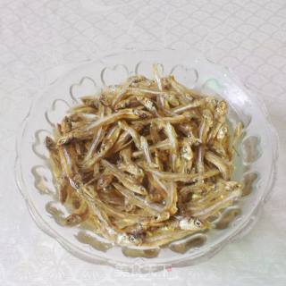 辣椒炒鱼干仔的做法步骤：1