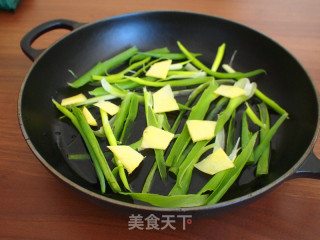 甜心菜剁椒鱼的做法步骤：1
