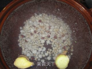 健脾、祛湿鲫鱼淮山汤的做法步骤：5